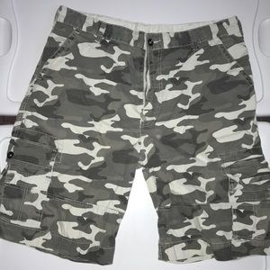 Levi’s Army Camouflage Cargo Shorts